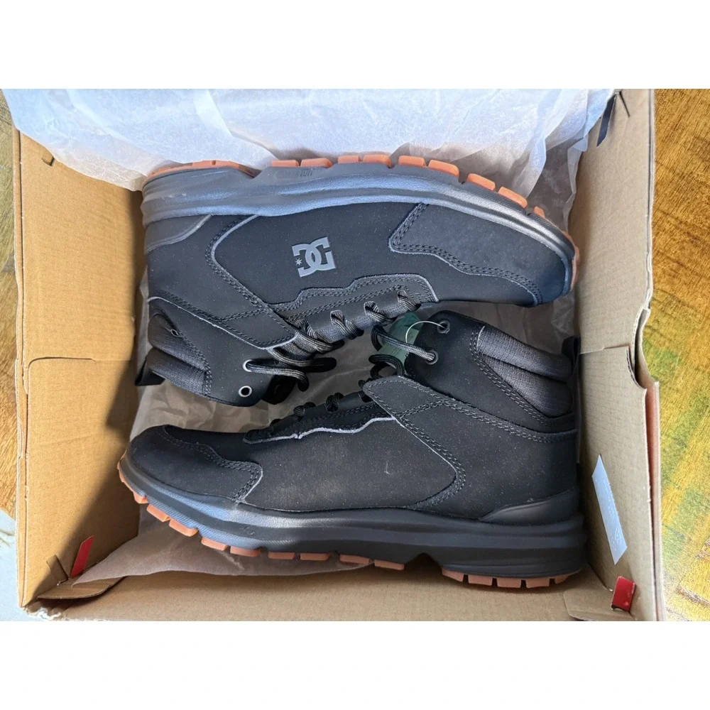 DC Mutiny Snow Boots Men's Size 8.5 Wheat Black ADYO200054 Waterproof New in Box